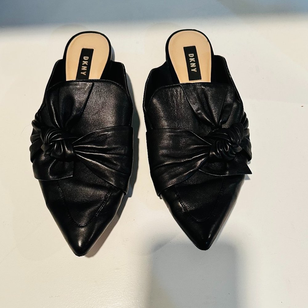 DKNY Black Leather Flat Mules with Top Knot, Size 8 - Picture 4 of 10